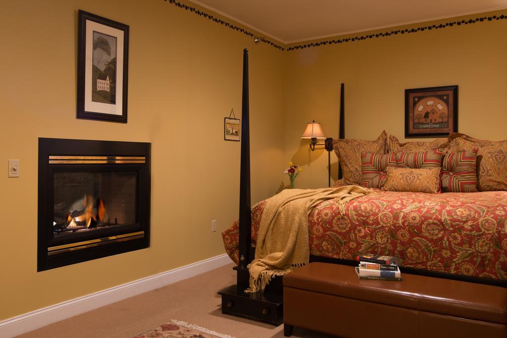 Stone Hill Inn Stowe Fork Room photo